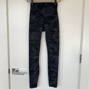 Lululemon Wunder Train High-Rise Tight 25" Incognito Camo Multi Grey Size 2